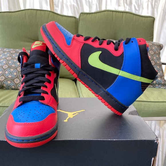 Nike Shoes - Nike high tops